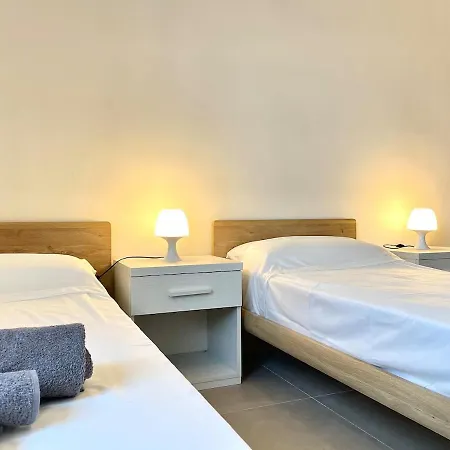 アパート Itadhome - Essential *