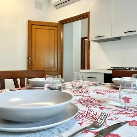 Itadhome - Essential Apartment *